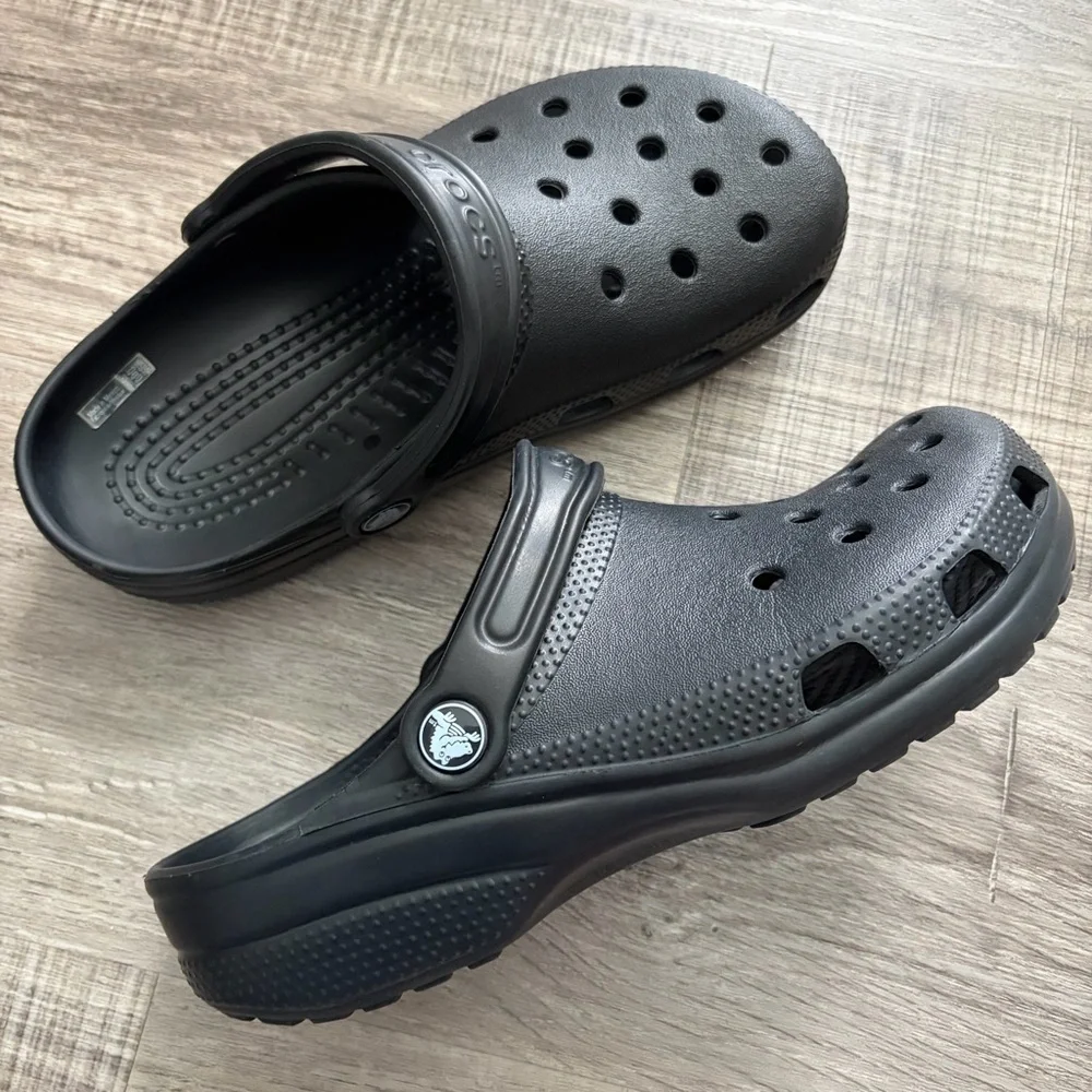 Crocs Unisex Adult Black Crocs Clogs - Picture 1 of 10